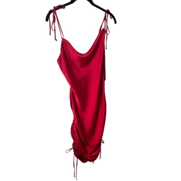 NWT NORDSTROM Ke-Ned-Ik Red Sating Ruched Cocktail Party Dress Size Small - Picture 1 of 8